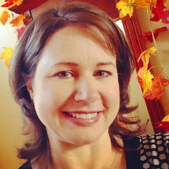 Hi!  I'm Tari - Picture 2 of 5